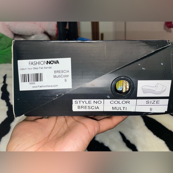 FashionNova ‘Watch Your Step’ Multicolored Snakeskin Flat Sandal - Picture 4 of 5